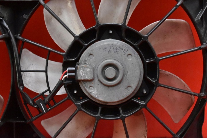 VENTILATEUR 422750-2520 TOYOTA AVENSIS T25 2.0 D-4D 126 KM LIFT 06-09