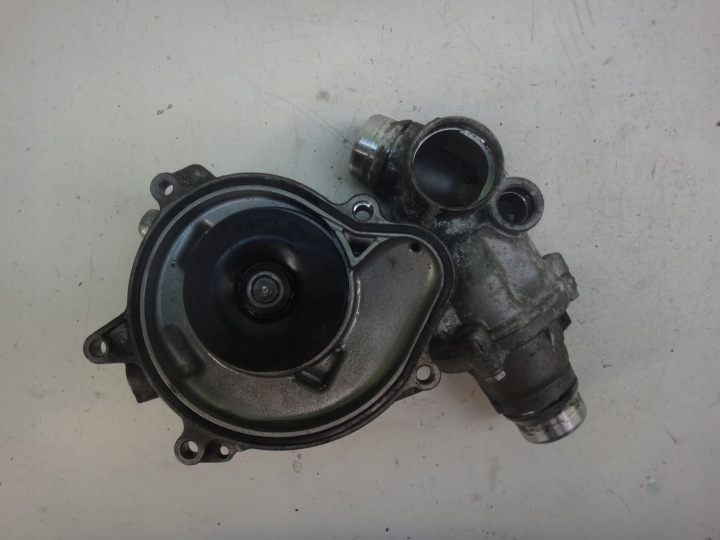 THERMOSTAT POMPE À EAU BMW E60 E61 E63 E64 E65 X5 E70 4.4 4.8 N62