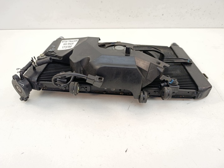 YAMAHA MT09 TRACER 900 RN29 RADIATEUR VENTILATEUR