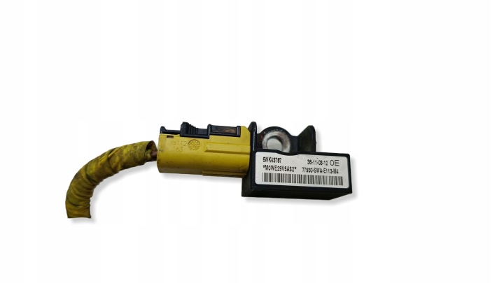 HONDA CR-V III LIFT 09-12 2,0 B RÉSERVOIR LIQUIDE VERS LAVE-GLACES VITRES AVANT