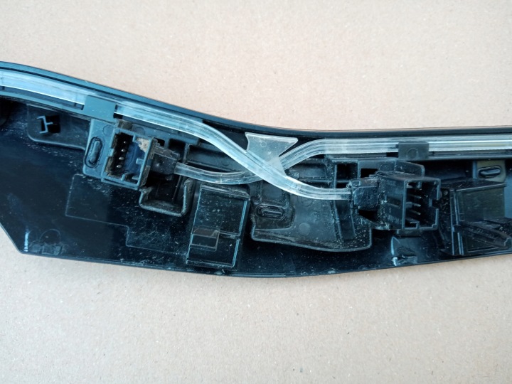 SKODA OCTAVIA IV DROITE MOULURE CONSOLES LED