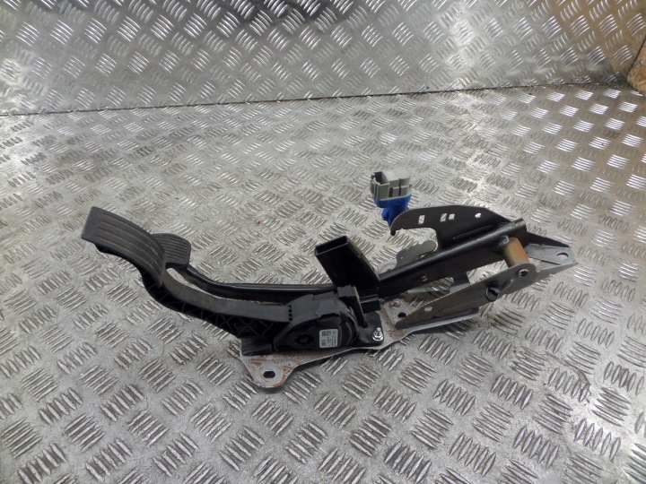 FORD TRANSIT CONNECT MK2 2014- PÉDALES ENSEMBLE
