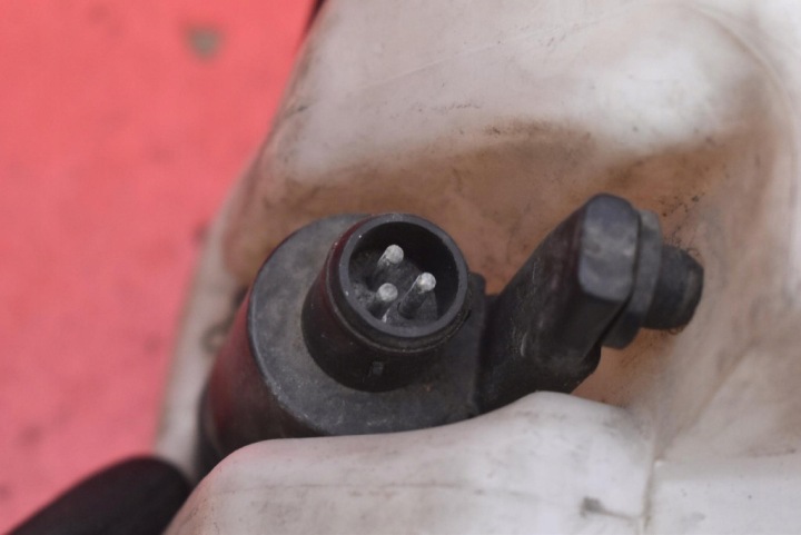 RÉSERVOIR LAVE-GLACES 4D0955451B AUDI A8 D2 4.2 V8 300 KM 94-99