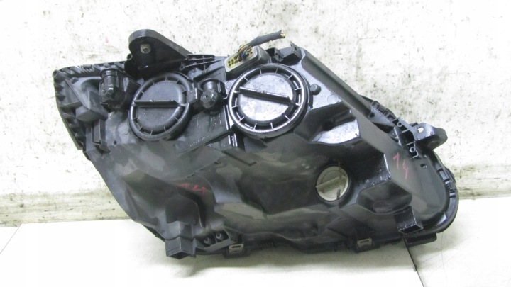 MERCEDES C-KLASA W205 PHARE GAUCHE AVANT A2059066702 14-