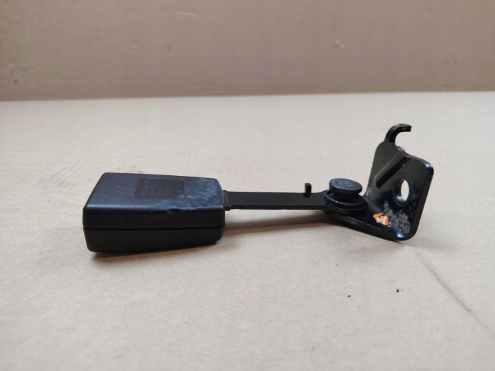 2014 BMW I3 AGRAFE COURROIE ARRIÈRE 34149902A