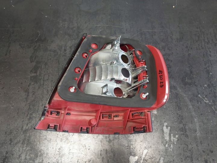 PHARE ARRIÈRE GAUCHE AUDI A4 B5 8D BERLINE LIFT 8D0945095G
