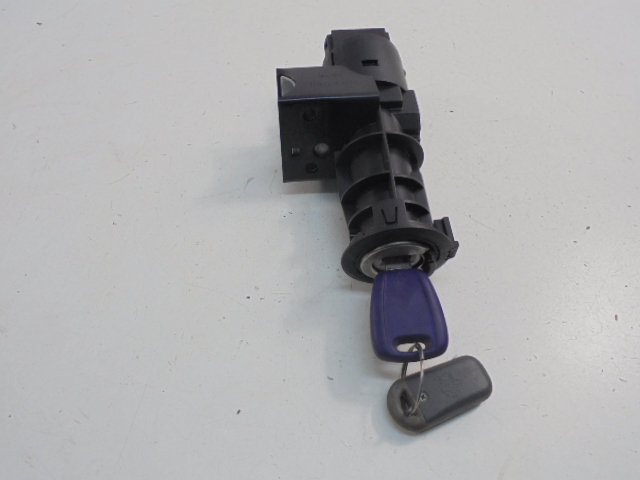 FIAT PUNTO II 188 CONTACTEUR D'ALLUMAGE CLÉ PETLA LIFT RESTYLAGE 05521