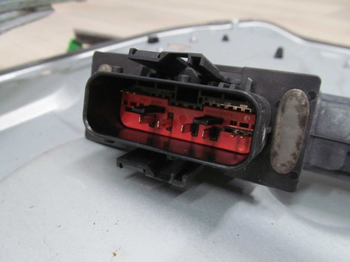 VOLVO C30 06-13 MÉCANISME ÉLÉVATEUR VITRES DROIT 8679979