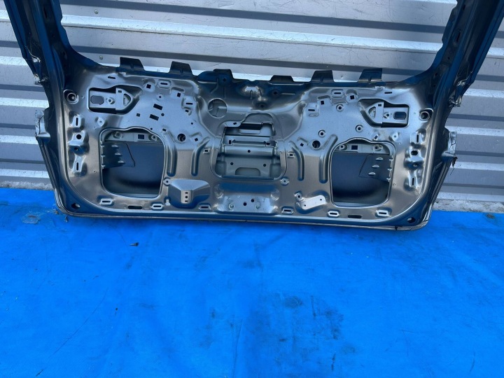 SKODA KODIAQ II 57H COUVERCLES DE COFFRE ARRIÈRE ARRIÈRE 57H827173