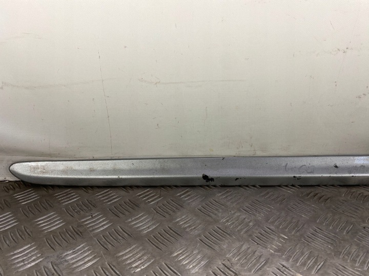 2005 SUBARU OUTBACK MOULURE PORTES AVANT