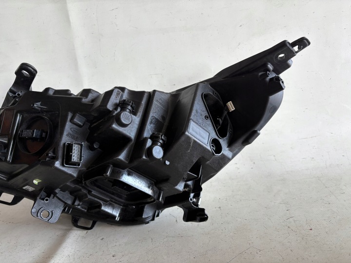 PHARE AVANT AVANT DROITE OPEL ASTRA K V COMPLET LED INTELLI LUX 39111150