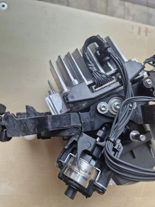LENTILLE PHARES AVANT BMW G05 COMPLET LED 1420000419