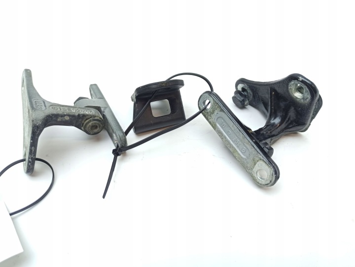 CHARNIÈRES PORTES ARRIÈRE GAUCHE CÔTÉ MERCEDES-BENZ C W203 A2037200004