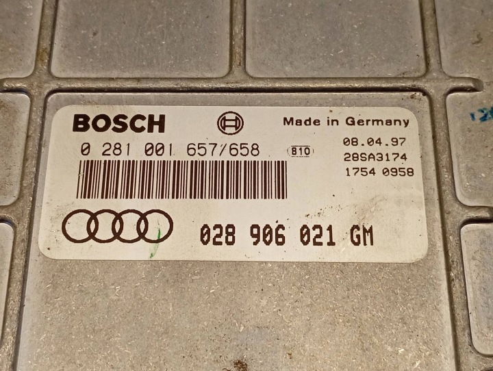 CONTRÔLEUR MOTEUR AUDI A4 B5 0281001657