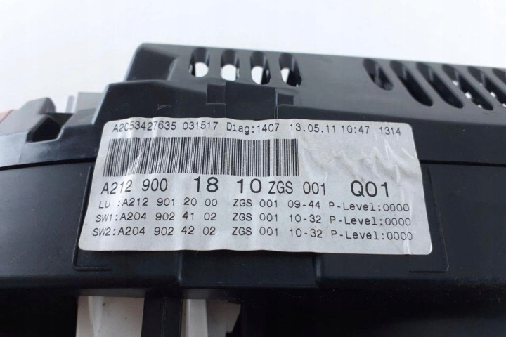COMPTEUR MERCEDES-BENZ E (W211) A2129001810 2.1L DIESEL 2010