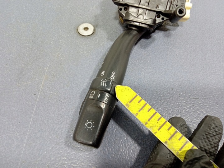 TOYOTA PREVIA II COMMUTATEUR FEUX CLIGNOTANTS 84140-20680