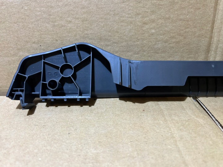 AUDI Q5 80A PROTECTION CHÂSSIS RAIL SIÈGES GAUCHE 80A881457