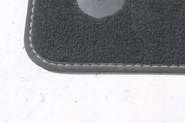 AUDI TT TAPIS DE SOL ESSUIE-GLACES PLANCHERS S-LINE 8S1863691 8S1 863 691 8S JTV