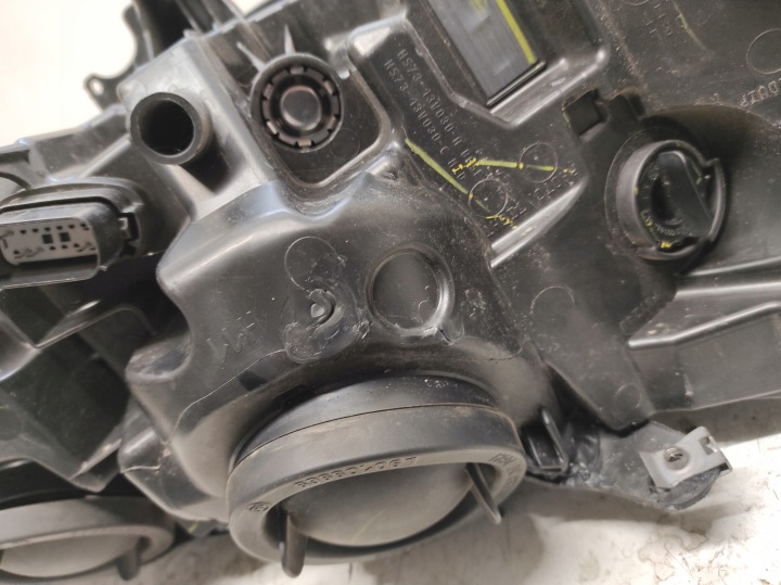 FORD FUSION II 2 LIFT 19- PHARE GAUCHE AVANT LENTILLE HS73-13W030-AL USA