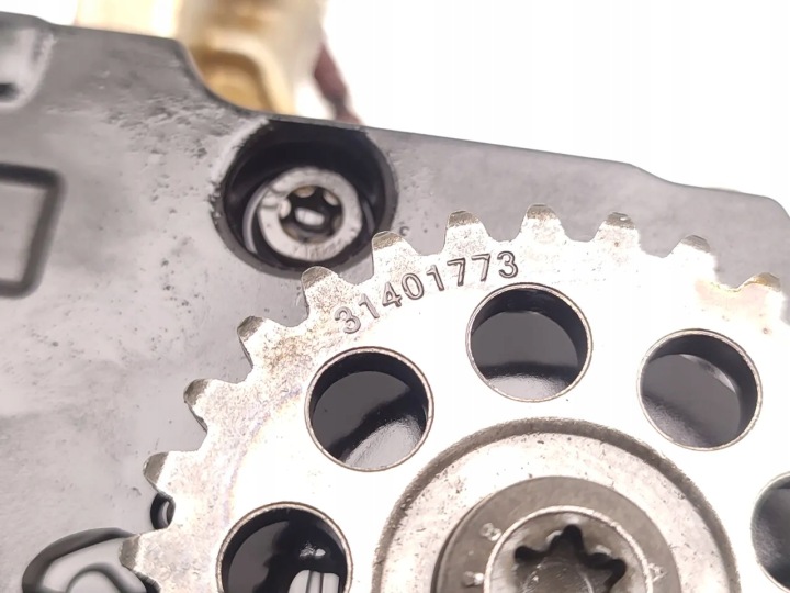 VOLVO V40 POMPE HUILEUX T2 ESSENCE 90KW (122 HP) 31430089 31401773 2016