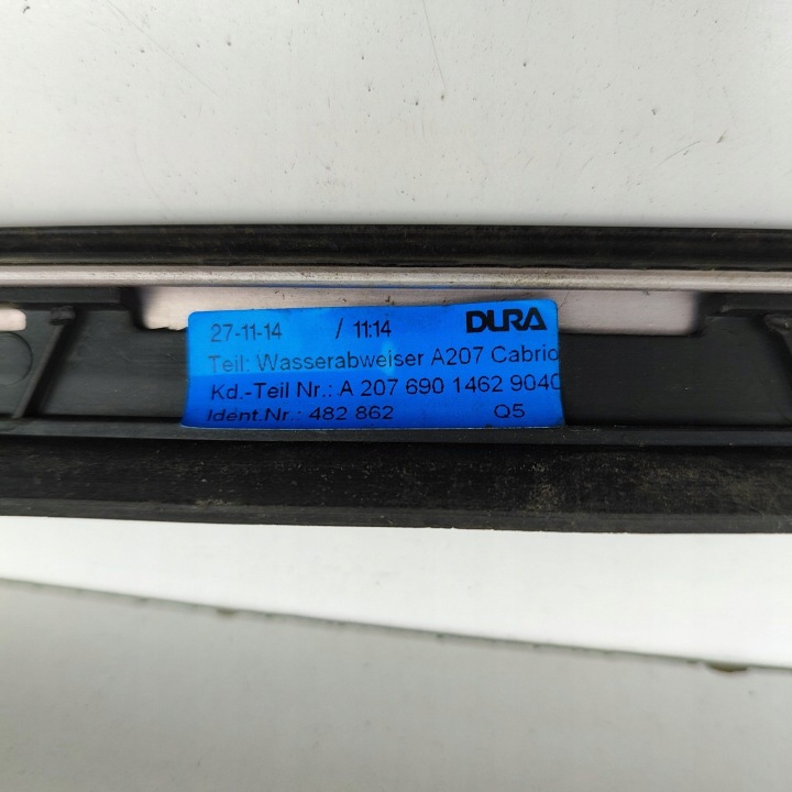 MERCEDES-BENZ E A207 2014 DROITE CÔTÉ MOULURE PARE-BRISE AVANT