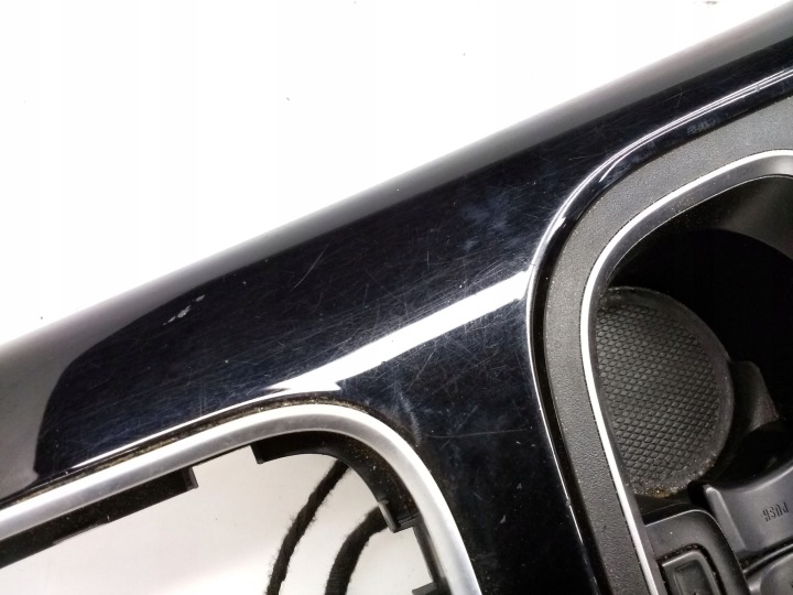 MOULURE CONSOLES CENTRALE MERCEDES-BENZ A W177 0517710023