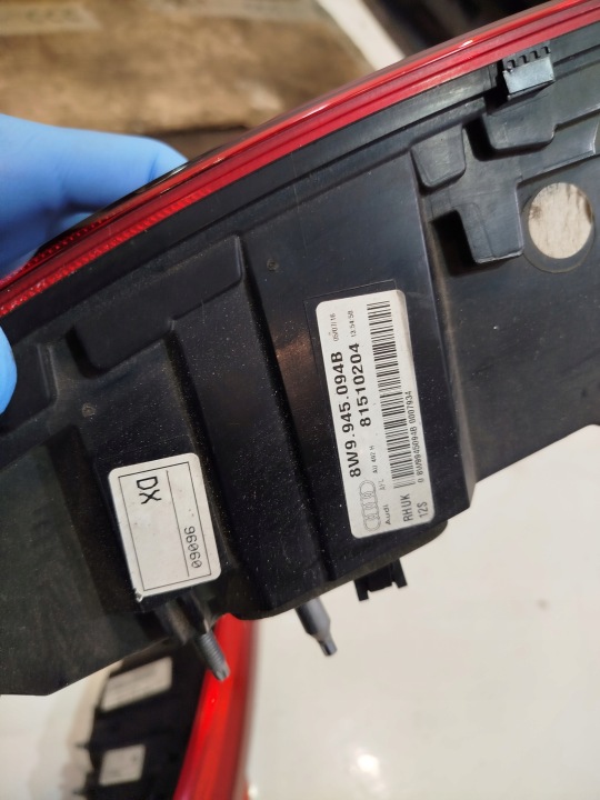 PHARES ARRIÈRE AUDI A4 B9 AVANT RESTYLAGE UNIVERSEL LED ENSEMBLE