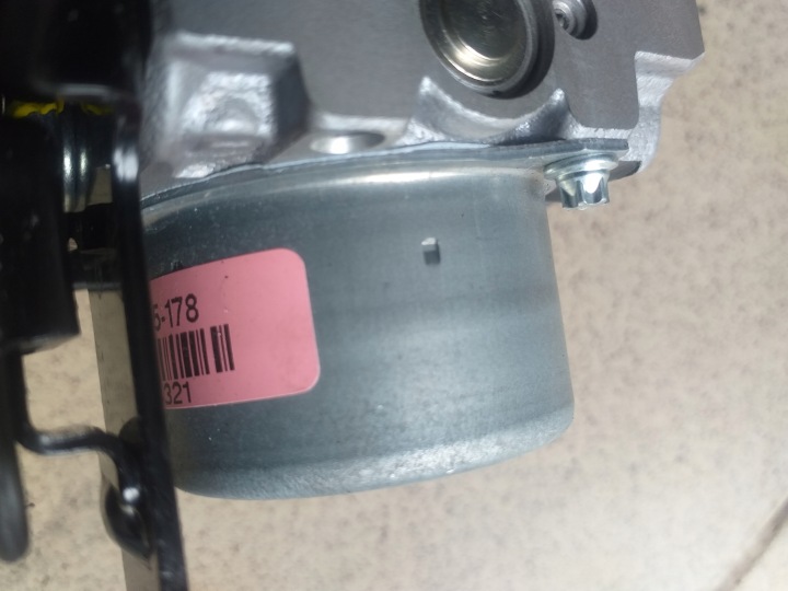 HONDA RADIO 125 R CB125R JC95 25 POMPE ABS 3V23-D-163 K9822