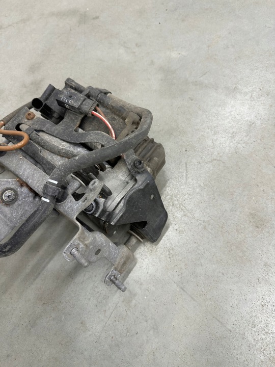 COMPRESSEUR SUSPENSIONS MERCEDES E CLASSE W213 A2133202804