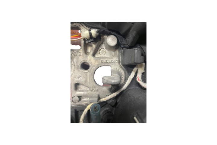 VOLANT FORD TRANSIT TOURNEO CONNECT 6202062