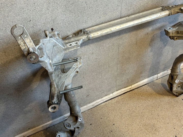 CHÂSSIS AVANT PORSCHE MACAN (95B) 8R0399315J