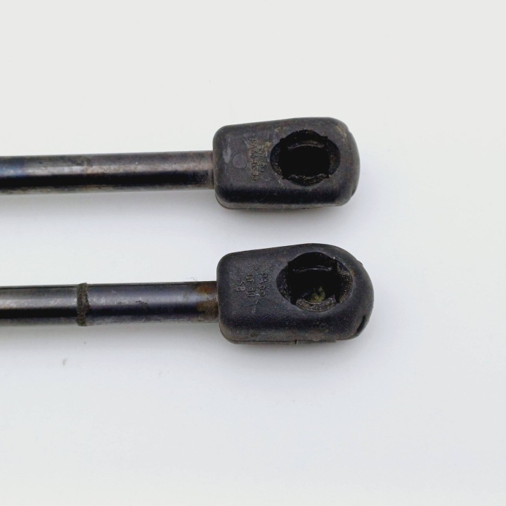 SERVOMOTEUR COUVERCLES DE COFFRE COUVERCLES DE COFFRE OPEL MERIVA A 13241975 NR168