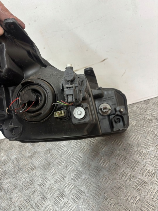 PROJECTEUR PHARE GAUCHE FIAT SEDICI SUZUKI SX4