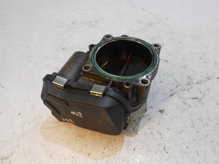 BMW E90 PAPILLON DES GAZ 7556119