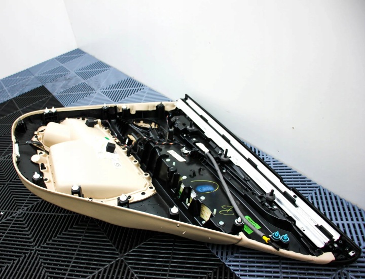 COLLECTEUR ARRIÈRE GAUCHES PORTES BMW X5 (F15, F85) T0510636 29179279 4.4L 330KW