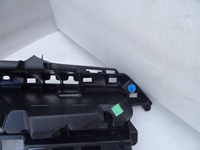 PEUGEOT 308 T9 FIXATION FLANC COUVERCLES DE COFFRE GAUCHE ARRIÈRE 9801048280