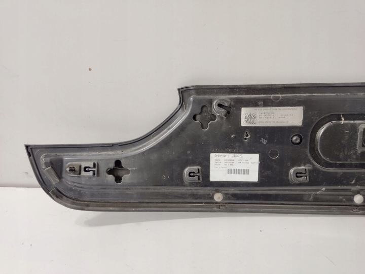 BMW 7 G11 G12 2016 MOULURE INFÉRIEURE COUVERCLES DE COFFRE