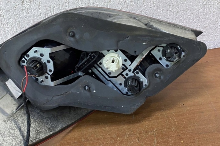 PHARE DROITE ARRIÈRE MERCEDES-BENZ R (W251, V251) A2518200264 3.0L DIESEL