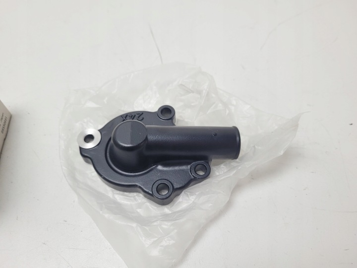 YAMAHA YZ 125 1983-85 COUVERCLE BRIDE POMPES À EAU 24X-12422-00
