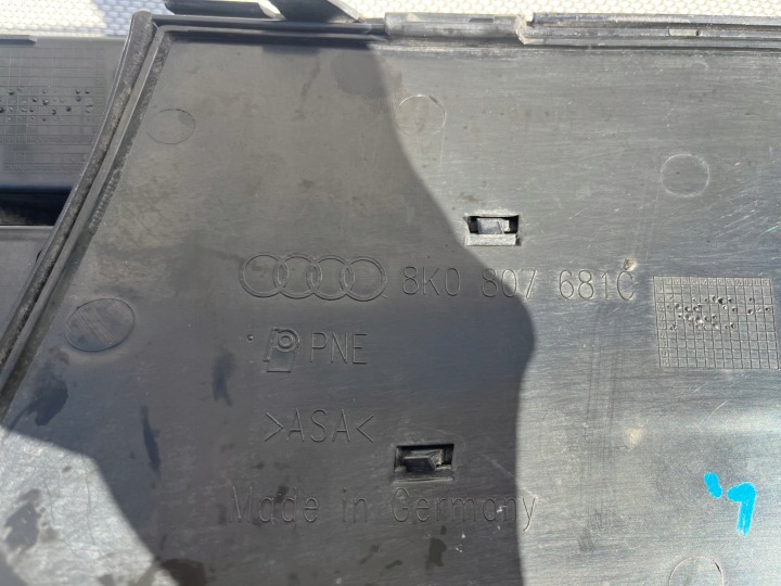AUDI A4 B8 GRILLE HALOGÈNE PARE-CHOCS GAUCHE AVANT