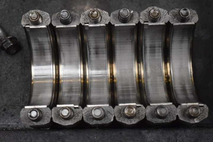 BLOC BAS MOTEUR ARBRE P9XA715 RENAULT VEL SATIS 3.0 DCI 181 KM 05-09