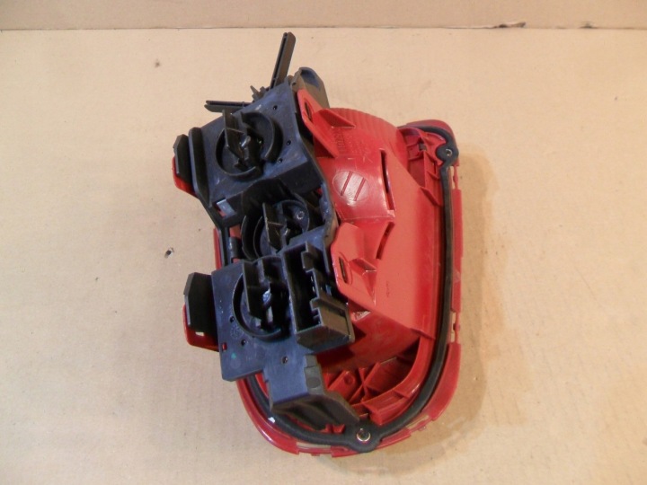 MINI COOPER R56 06- PHARE GAUCHE ARRIÈRE 2757011