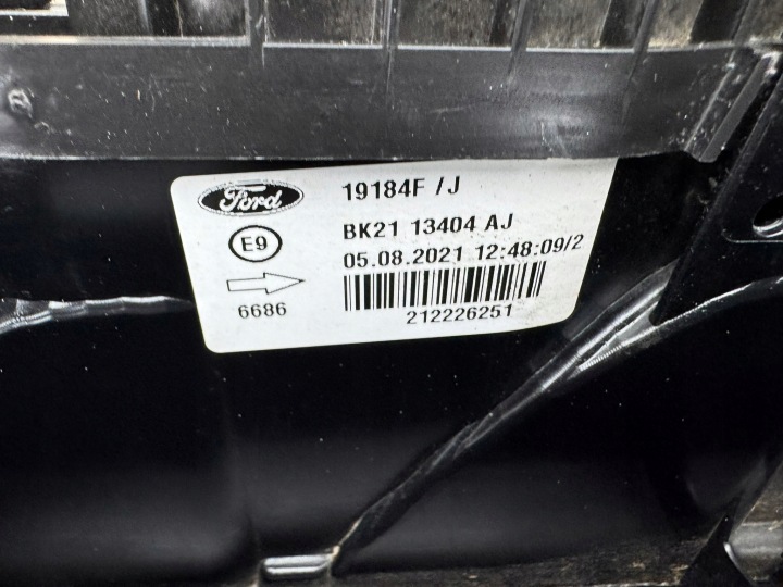 FORD TRANSIT CUSTOM 18R- PHARE DROIT ARRIÈRE DROITE ARRIÈRE BK21-13404-AJ