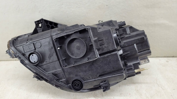 FORD PUMA LED DROITE PHARE AVANT AVANT PROJECTEUR