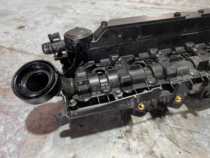 BMW G20 G30 X3 G01 X5 G05 COUVERCLE DE SOUPAPES 8579962