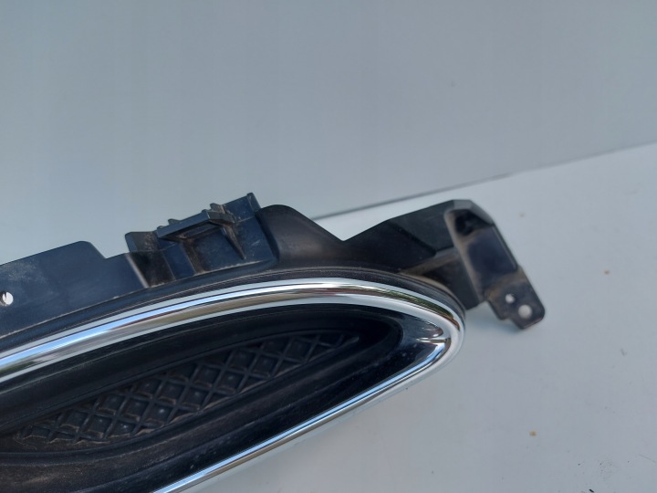 MERCEDES W238 E 238 EMBOUT ÉCHAPPEMENT DROITE A2388850601