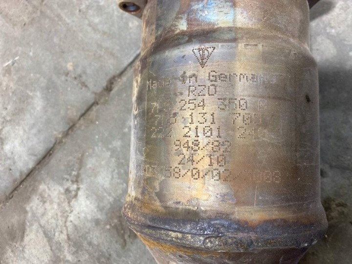 CATALYSEUR PORSCHE CAYENNE 2011 7P5254350B