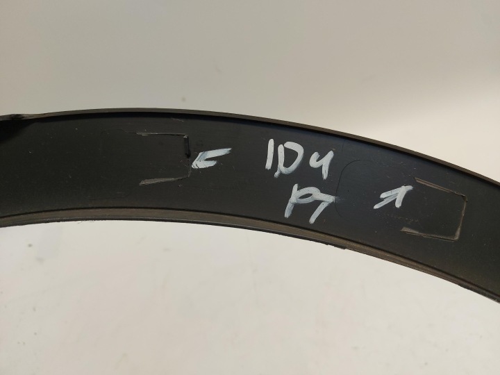 VW ID4 11A 2024R SUV 5D MOULURE GARDE-BOUE DROIT ARRIÈRE 11A853818C