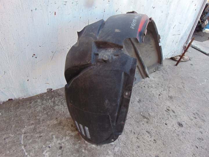 PASSAGE DE ROUE GAUCHE AVANT FORD FIESTA MK7 8A61-16115-AD