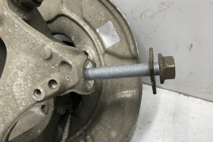 ROTULE DE DIRECTION ARRIÈRE GAUCHE BMW 7 (G11, G12) 6865661 2015